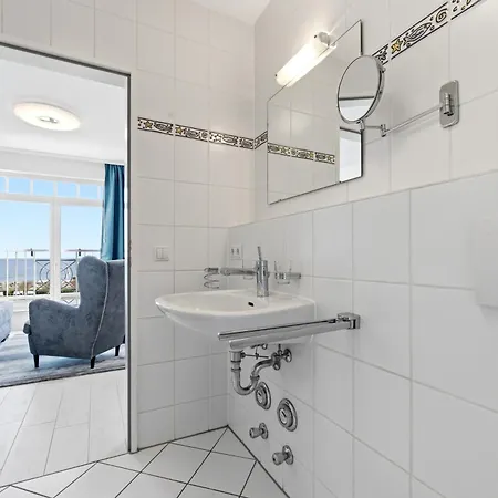 Apartment Küstenkind In Der Regina Maris, Strandnah Mit Meerblick In Bansin *