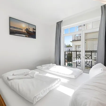 Apartment Küstenkind In Der Regina Maris, Strandnah Mit Meerblick In Bansin Ostseebad Heringsdorf